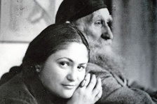 En 1934, Maillol le catalan, sculpteur, septuagénaire au crépuscule de sa vie rencontre Dina Vierny, jeune fille russe de 15 ans aux formes généreuses, qui devient sa muse et lui fait redécouvrir le goût de la sculpture et les voies de la modernité.